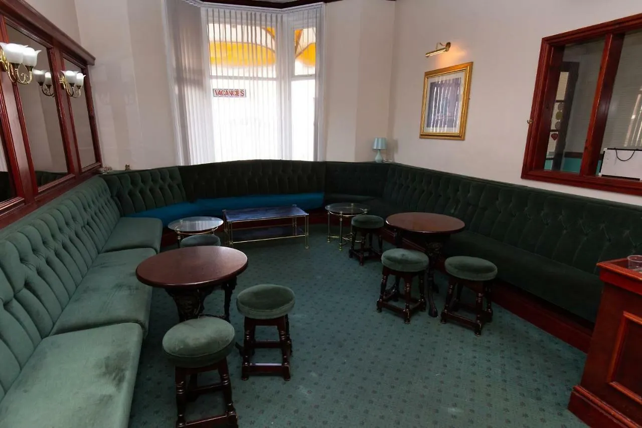 The Riviera Hotel Blackpool 2*,